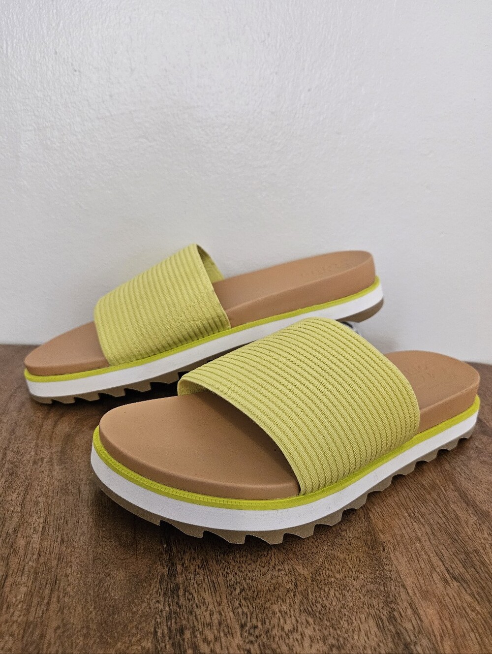 NWOB Sorel Roaming East Slide In Gum Color W10.5
